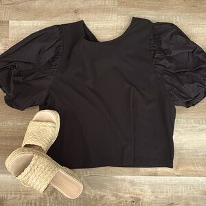 ✨ A new day black cotton puff sleeved top- size Large